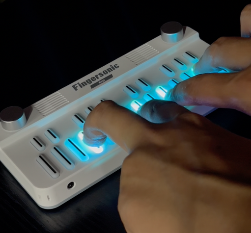 How to Play R&B Chord Progressions on Portable MIDI Keyboard | Fingersonic Tutorial
