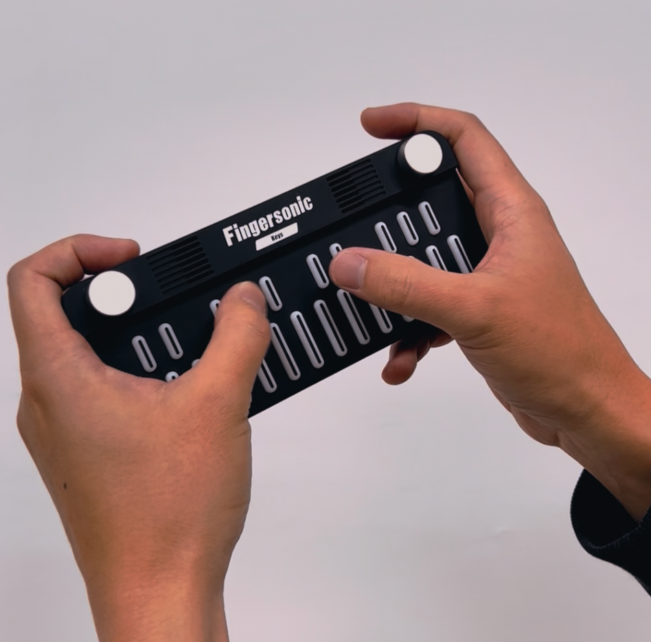 Make Rap Beats on the Go — The Best Tiny MIDI Keyboard for Beat Makers